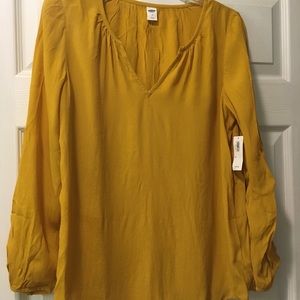 New with tags Old Navy shirt